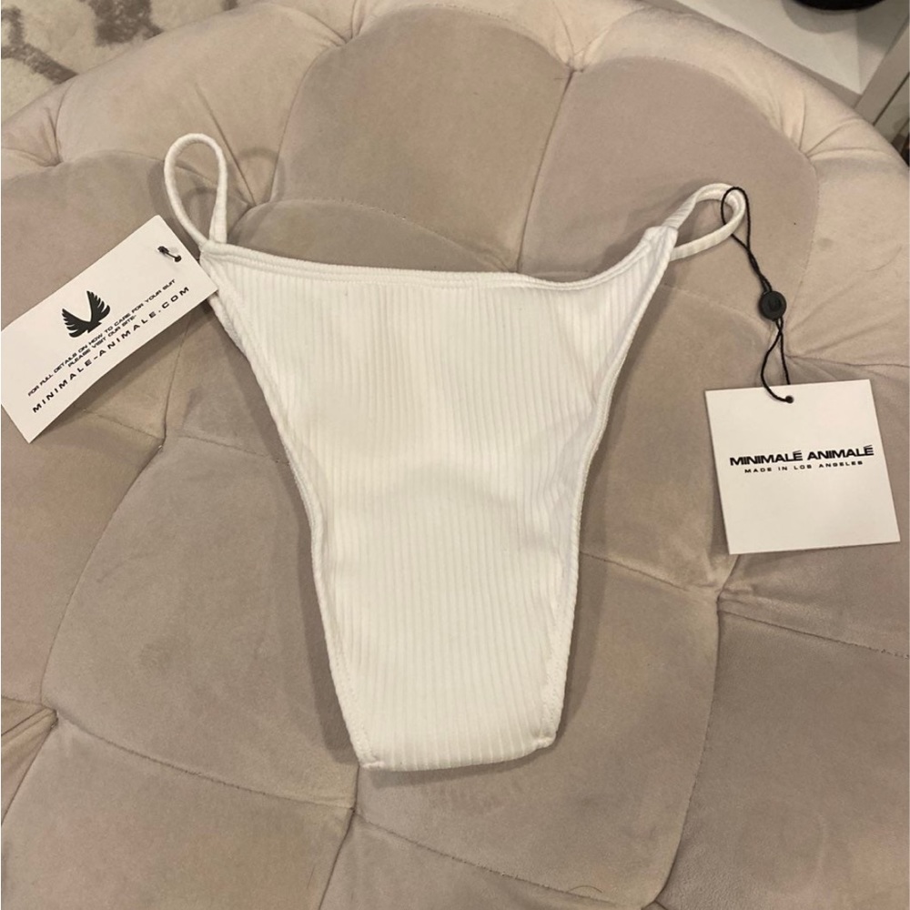 Bikini Bottom - Picture 2 of 5